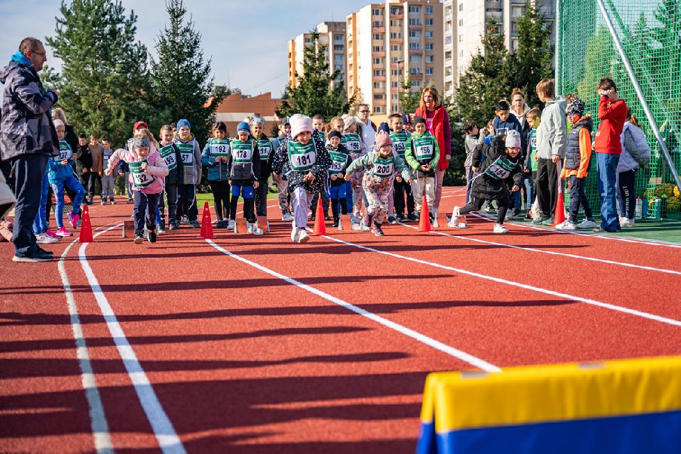 Otvorenie športového areálu na Jednotke sprevádzal športový deň žiakov