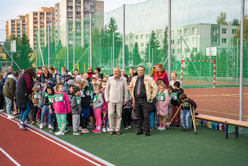 Otvorenie športového areálu na Jednotke sprevádzal športový deň žiakov